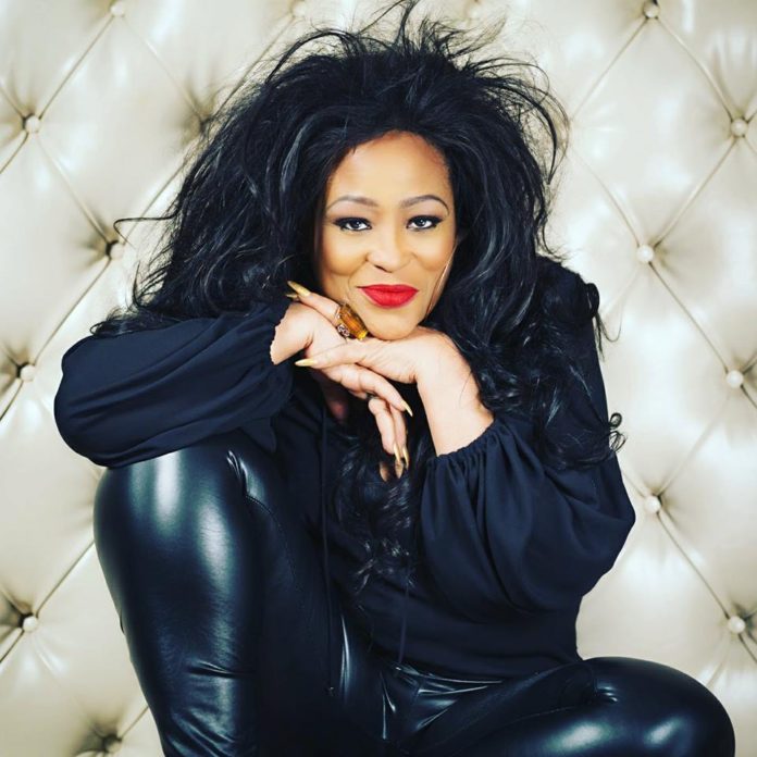 Songstress Miki Howard serves it up real BOLD 50BOLD